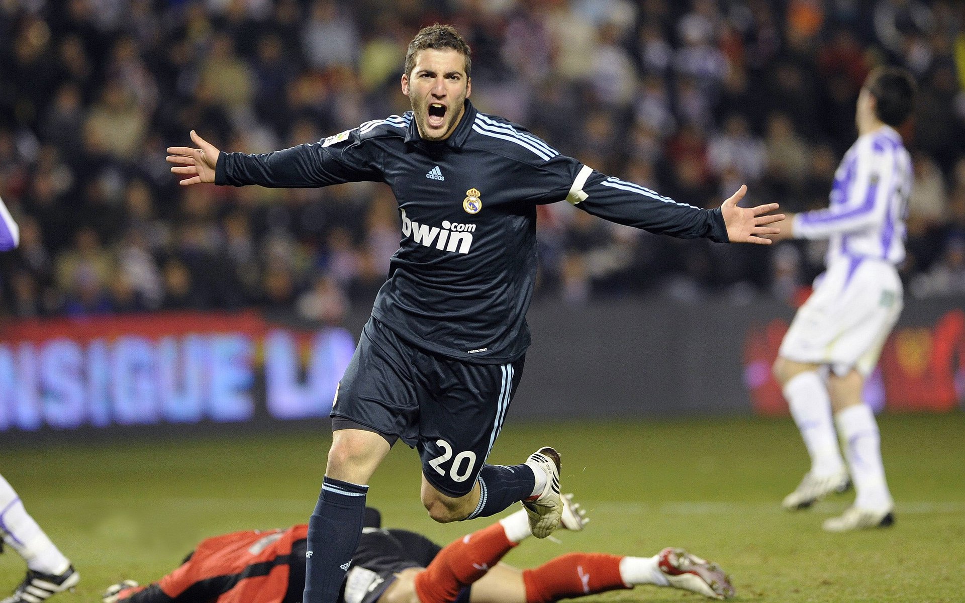 关于德约科维奇手感滚烫，带领洛杉矶快船险胜北京国安，赛后一句话霸气侧漏的信息